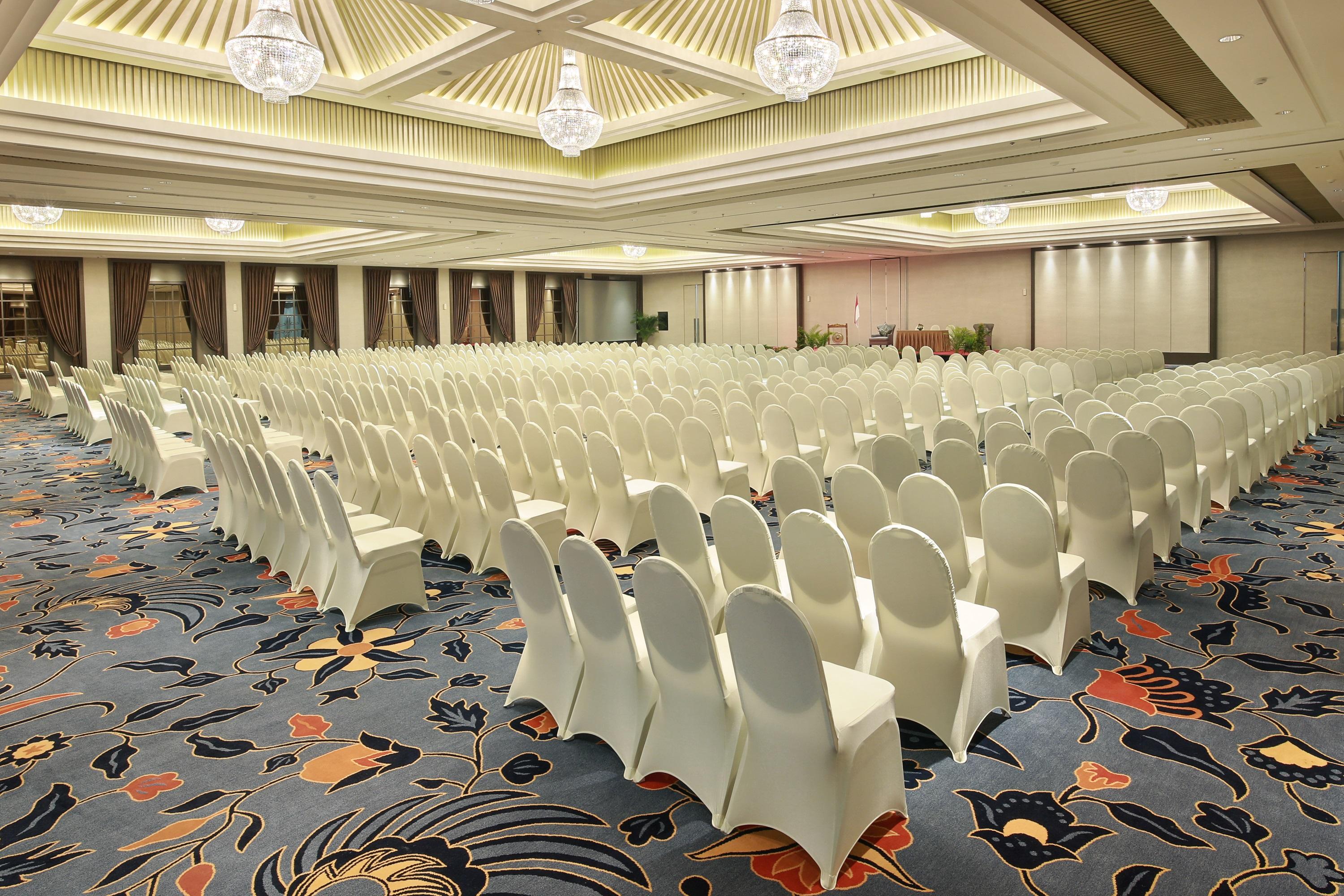 Swiss-Belinn Saripetojo Solo Surakarta (Solo) Exterior foto