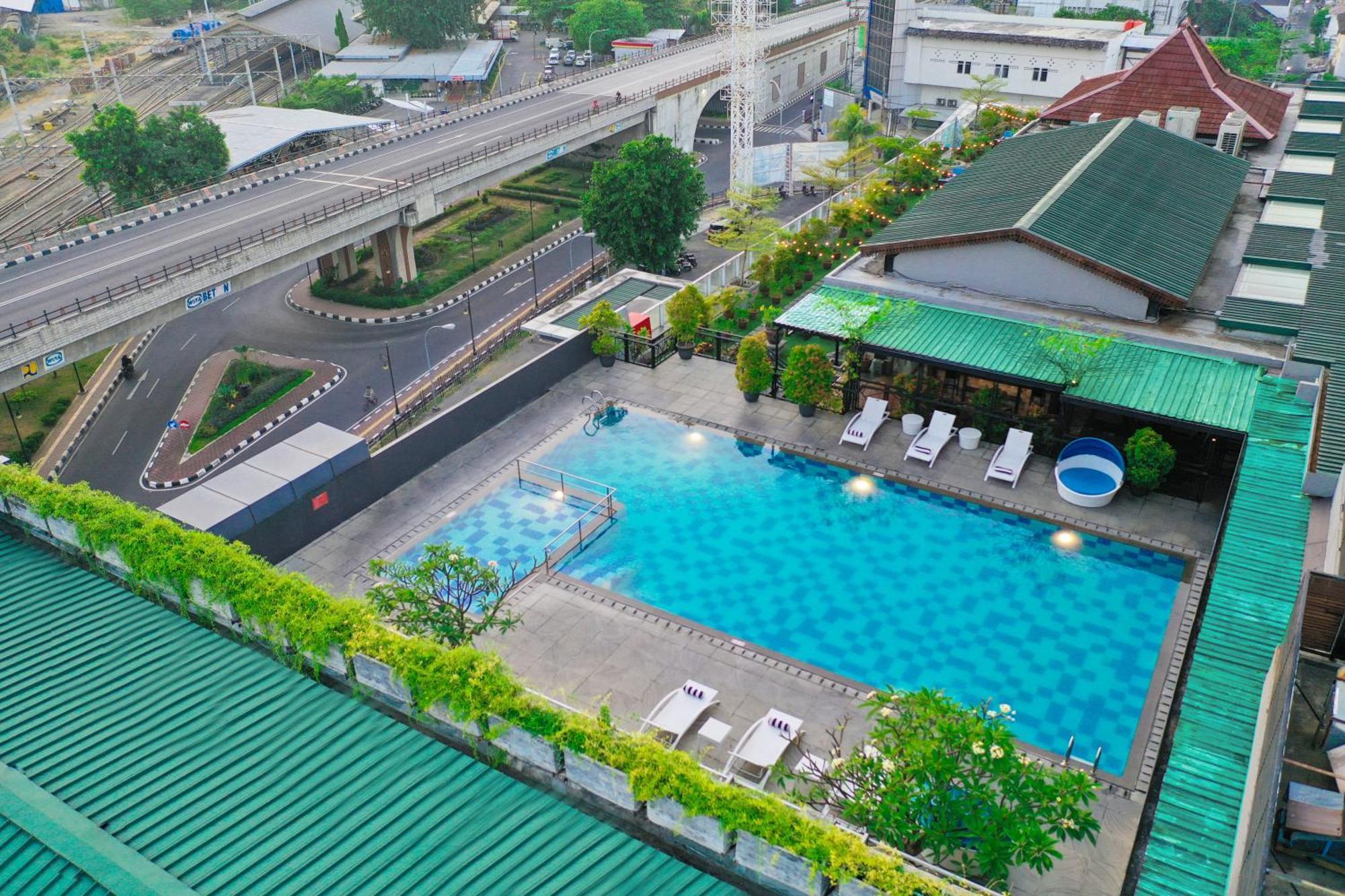 Swiss-Belinn Saripetojo Solo Surakarta (Solo) Exterior foto