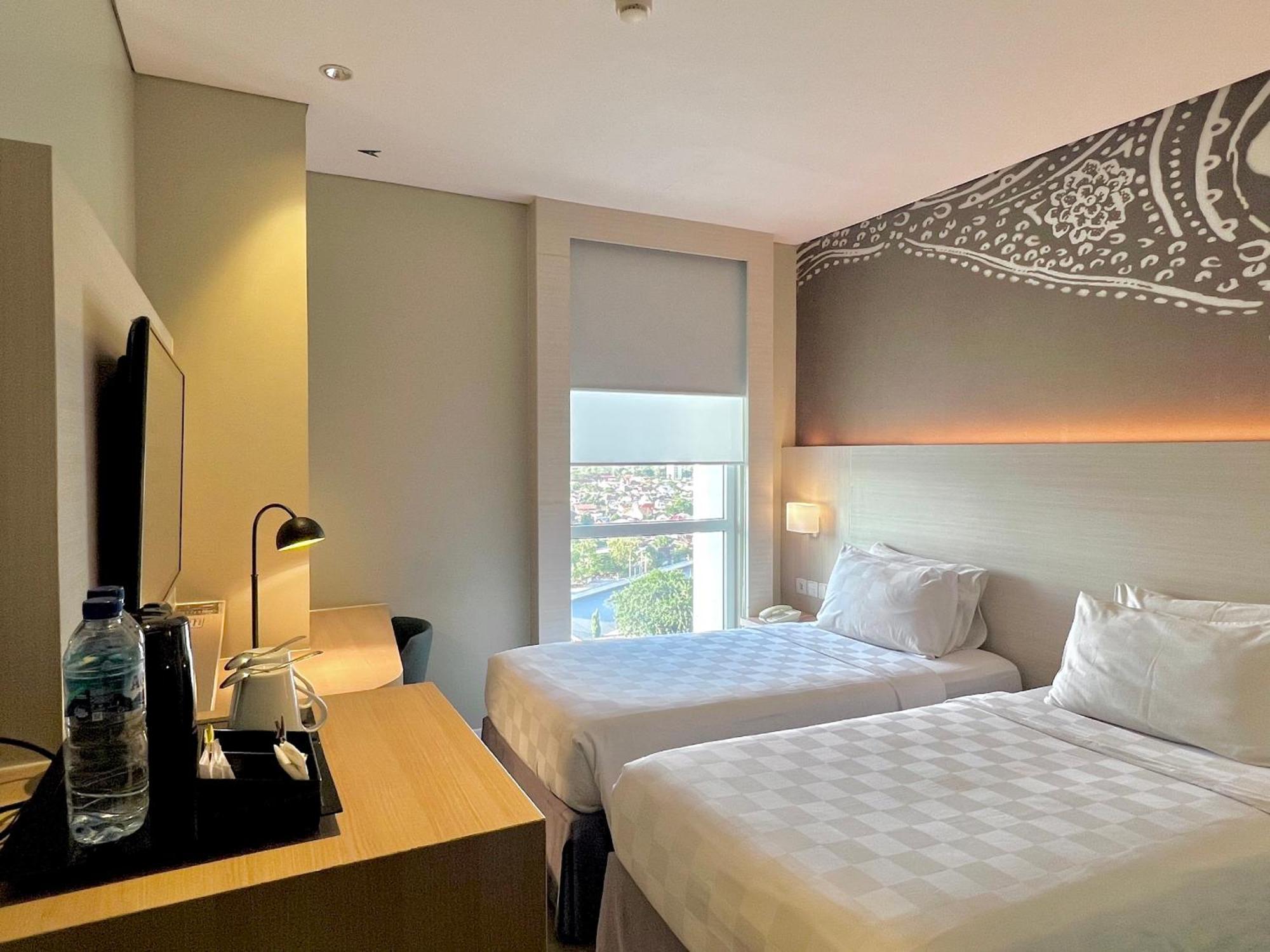 Swiss-Belinn Saripetojo Solo Surakarta (Solo) Exterior foto